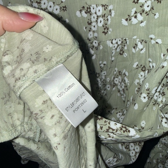 Pomander Place Floral Long Sleeve Dress in Light Green - Picture 8 of 8